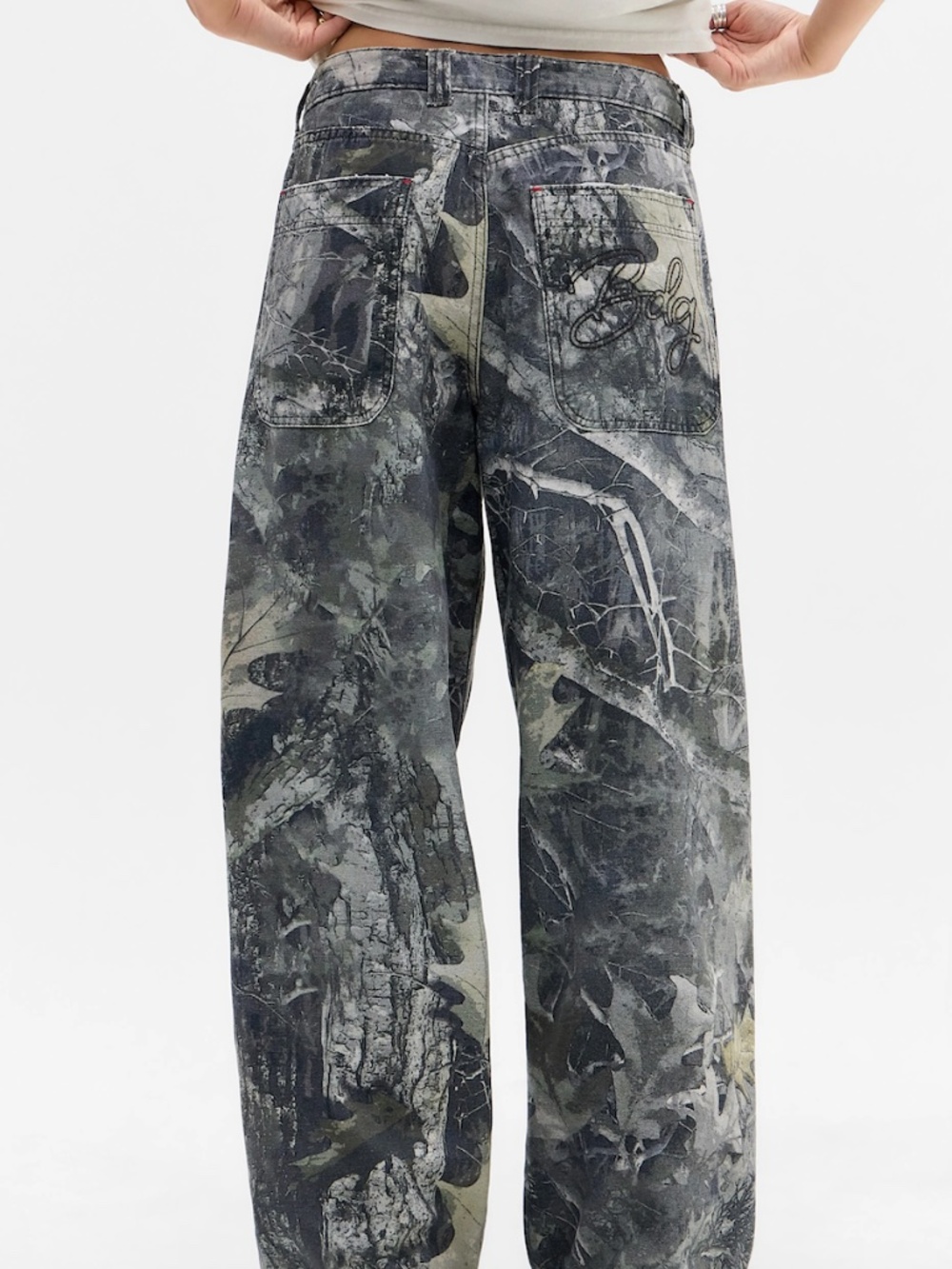 BDG Urban Outfitters Gray Woodland Camo Baggy Carpenter Jeans Size 28W